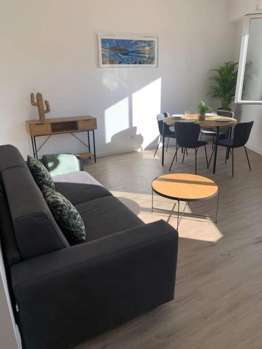 Duplex Au Coeur Du Village De Cassis Luaran gambar
