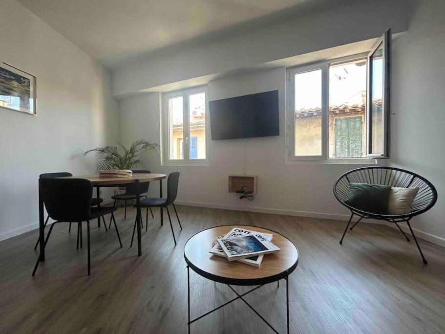 Duplex Au Coeur Du Village De Cassis Luaran gambar