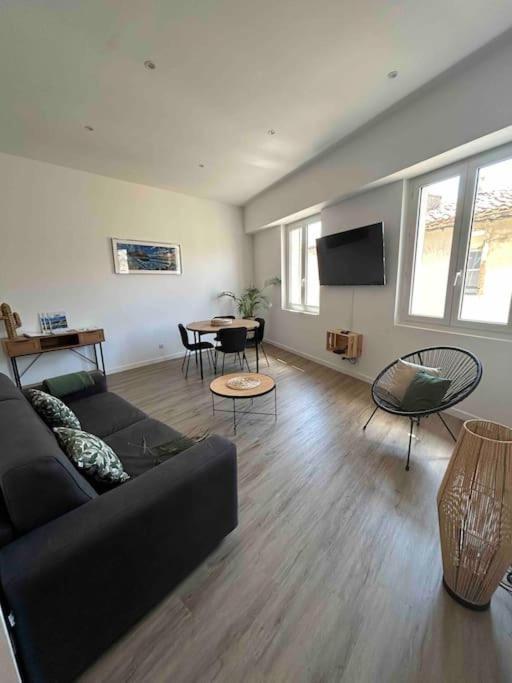 Duplex Au Coeur Du Village De Cassis Luaran gambar