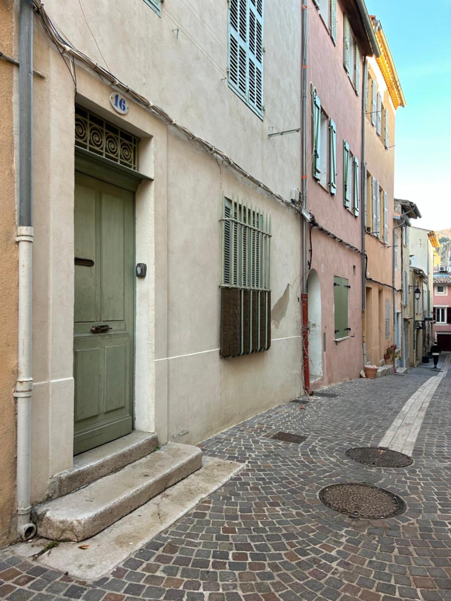 Duplex Au Coeur Du Village De Cassis Luaran gambar